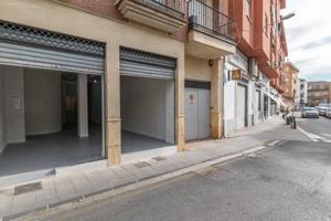 Local comercial en venta en Albolote, Albolote photo 0