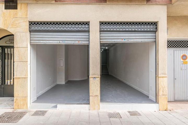 Local comercial en venta en Albolote, Albolote photo 0
