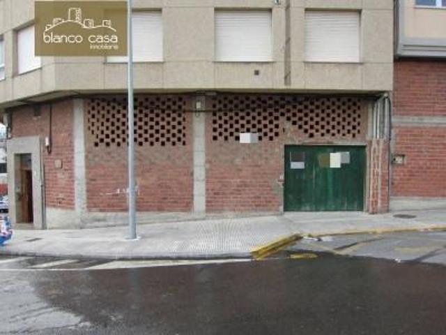 Local comercial en venta en Carballo, Ies alfredo brañas photo 0