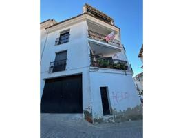 Piso en venta en Montánchez photo 0