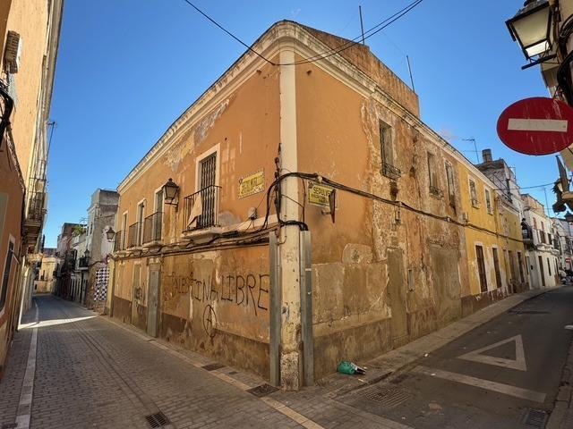 Casa en venta en Badajoz, Casco Antiguo photo 0