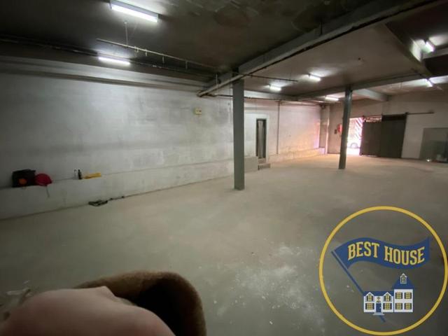 Local comercial en venta en Cuenca, Centro photo 0