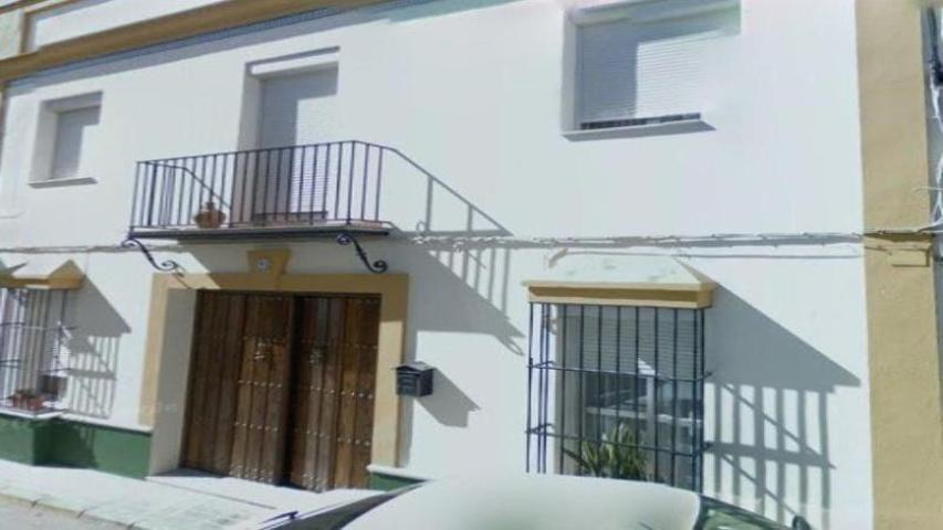 Chalet en venta en Marchena, CALLE ARAHAL photo 0