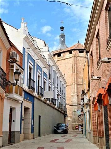 Apartamento en venta en Valdepeñas, Plaza España photo 0
