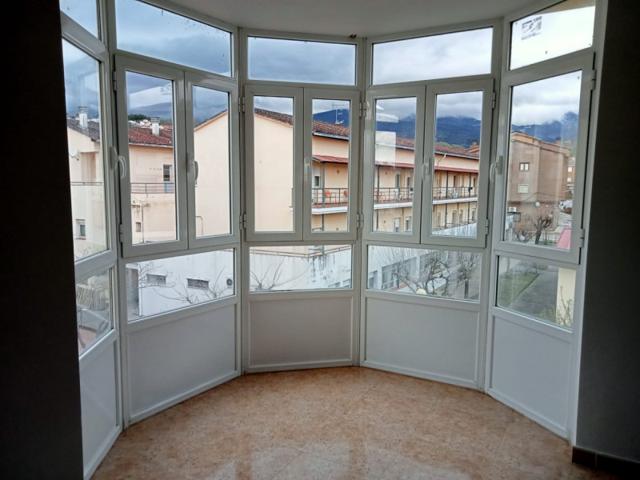 Piso en venta en Madrigal de la Vera, Camino del lomo photo 0