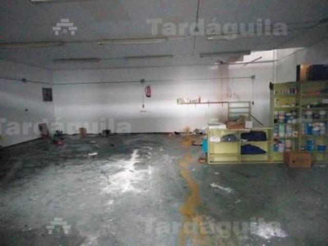 Nave industrial en venta en Villares de la Reina, POLIGONO LOS VILLARES photo 0