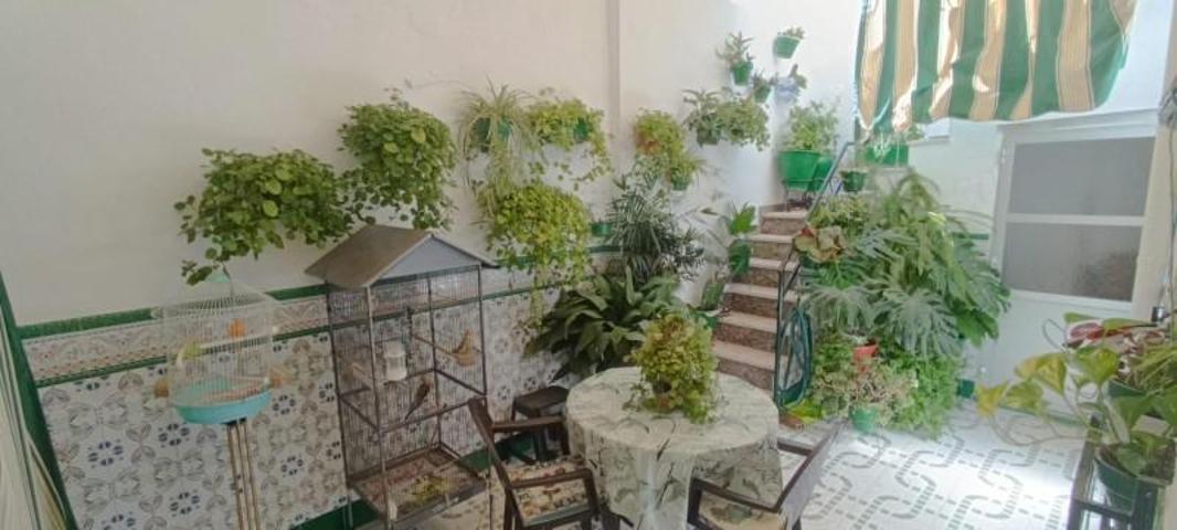 Casa en venta en Cabra, Zona centro photo 0