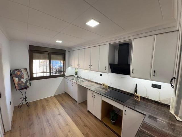 Planta baja en venta en Almansa, Castilla la mancha photo 0