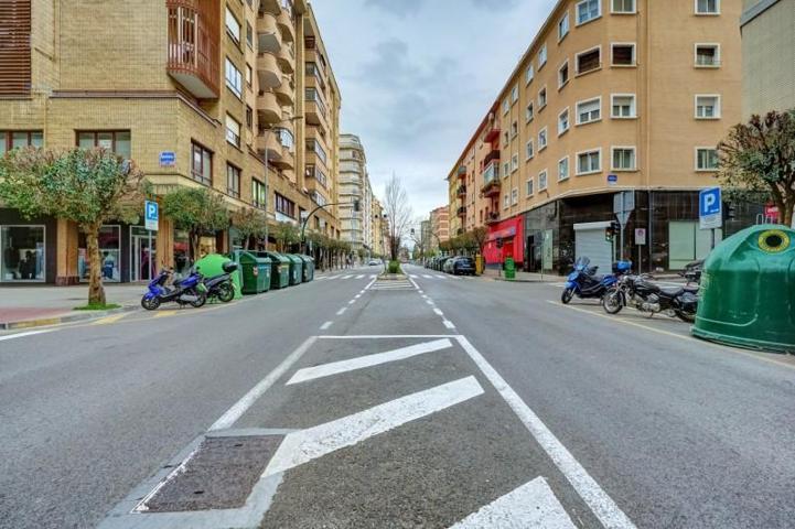 Local comercial en venta en Burlada-Burlata, Burlada-Burlata photo 0