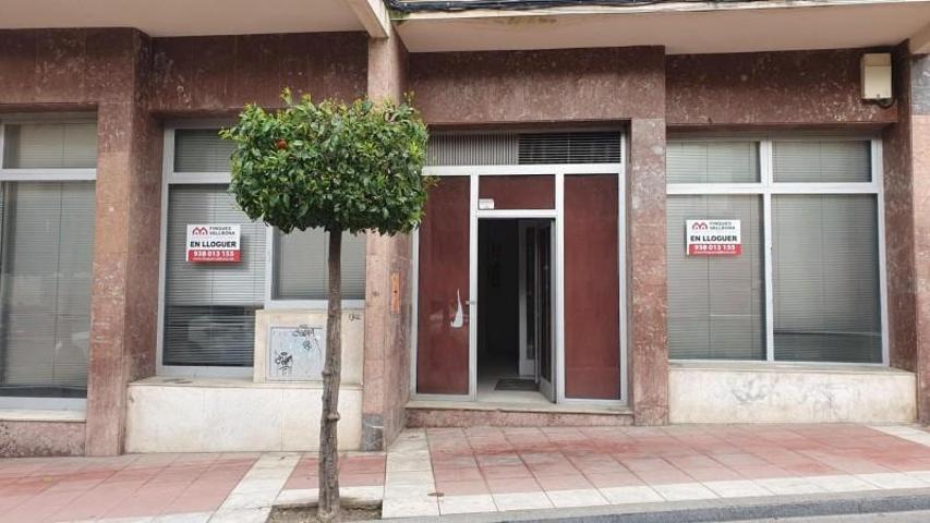 Local comercial en venta en Piera, CENTRE POBLE photo 0
