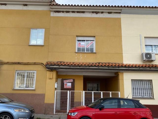 Bungalow en venta en Almendralejo photo 0