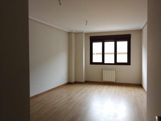 Piso en venta en Ponferrada, Alta photo 0