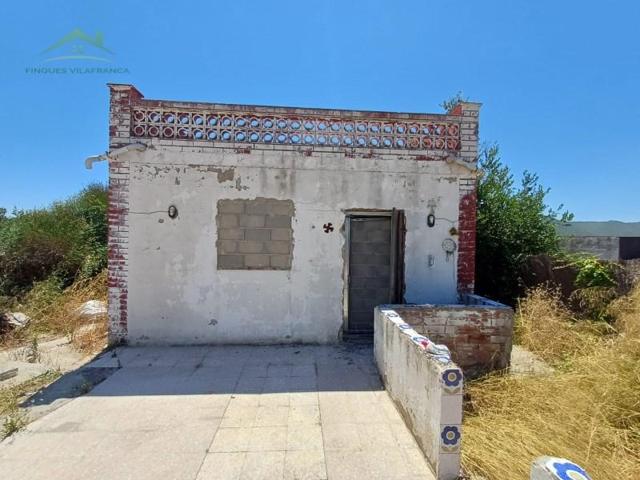 Casa con terreno en venta en Torrelles de Foix photo 0