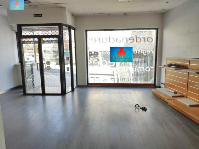 Local comercial en venta en Ávila, 05003 photo 0