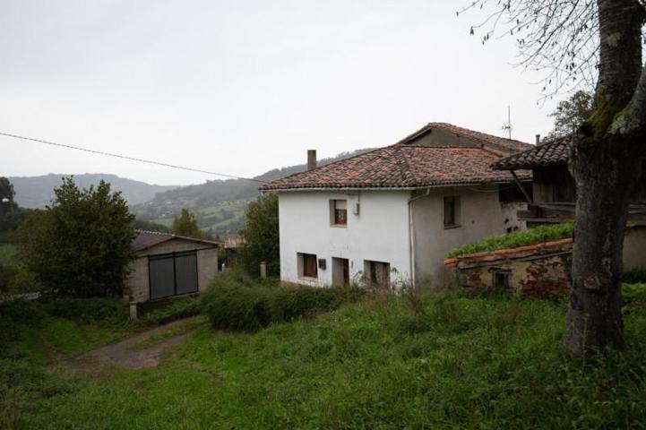 Adosada en venta en Villaviciosa, Lugás photo 0