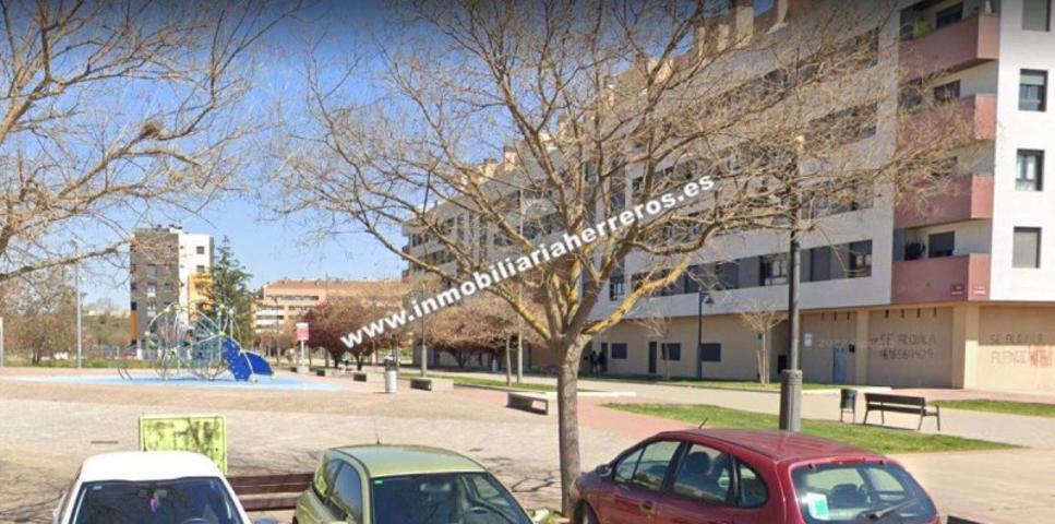 Local comercial en venta en Logroño, El Campillo photo 0