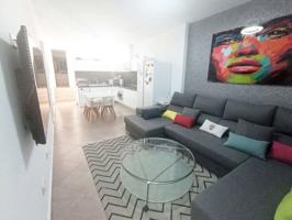 Apartamento en venta en Valdepeñas, Calle Escuelas photo 0