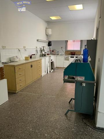 Local comercial en venta en Mataró, El palau photo 0