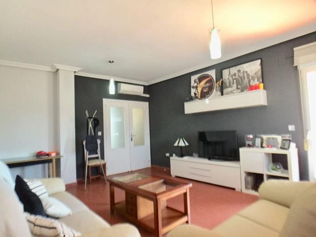 Piso en venta en Villafranca de los Barros, Pasarelas - Paseo de las Pasarelas photo 0