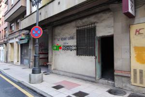 Local comercial en venta en Oviedo, Arganosa photo 0