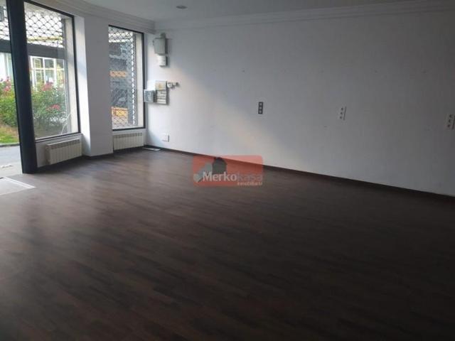 Local comercial en venta en Lugo, Cercana Centro photo 0
