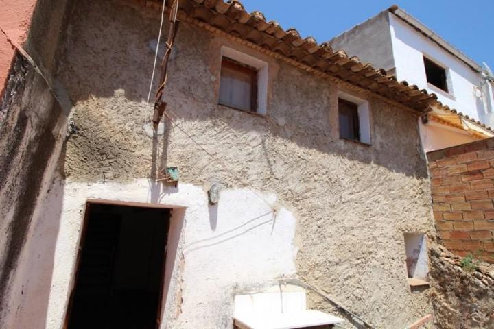 Casas de pueblo en venta en Roda de Barà, Casco urbano photo 0