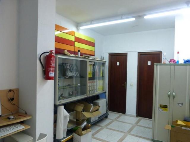 Local comercial en venta en Chiclana de la Frontera, Centro urbano photo 0