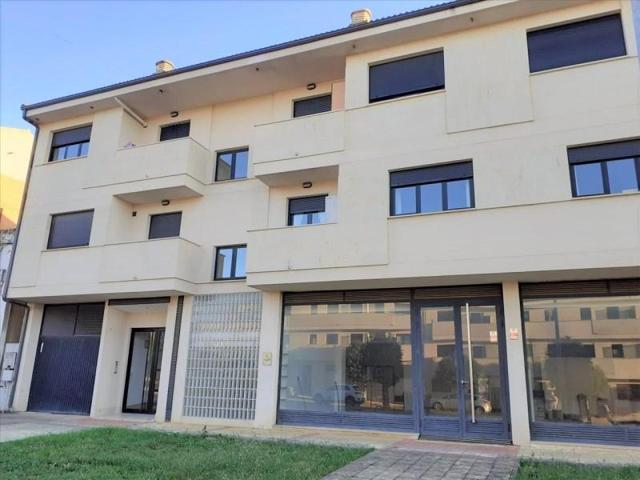 Local comercial en venta en Sahagún, Sahagun photo 0