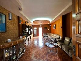 Casa en venta en Carlet, Centro photo 0