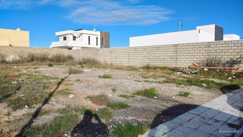 Terreno en venta en Palomares del Río, Avenida aljarafe photo 0