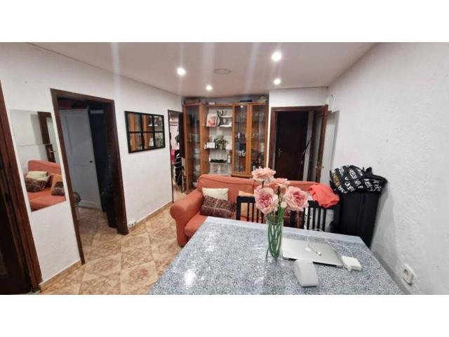 Piso en venta en L'Hospitalet de Llobregat, Les Planes photo 0