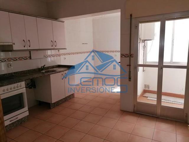 Piso en venta en Ponferrada, Avenida España, 24400 photo 0