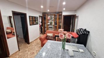 Piso en venta en L'Hospitalet de Llobregat, La Florida photo 0