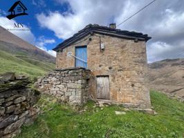 Chalet en venta en Vega de Pas, Vega de Pas photo 0