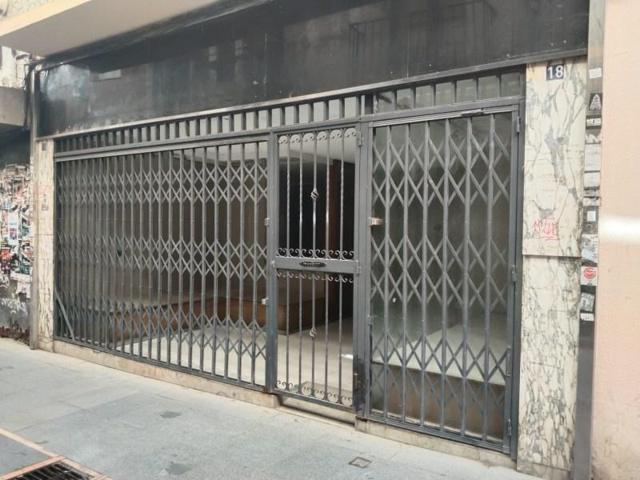 Local comercial en venta en Badajoz photo 0