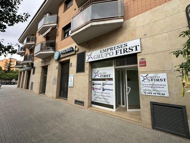 Local comercial en venta en Pineda de Mar, Semi-centro photo 0