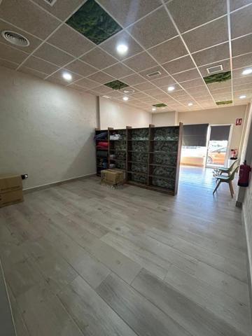 Local comercial en venta en Utrera, Vistalegre photo 0