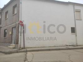 Casas de pueblo en venta en Cigales photo 0