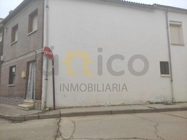 Casas de pueblo en venta en Cigales photo 0