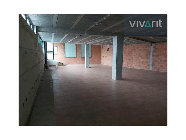 Local comercial en venta en Moeche photo 0