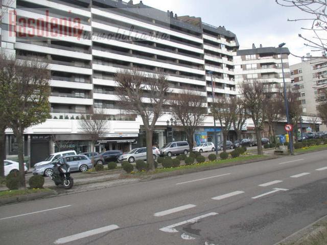 Local comercial en venta en Vigo, Vigo photo 0