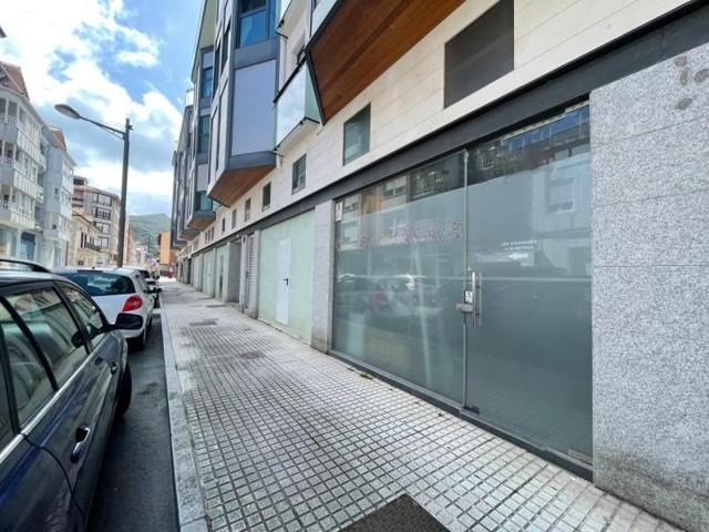 Local comercial en venta en Santoña, Centro photo 0