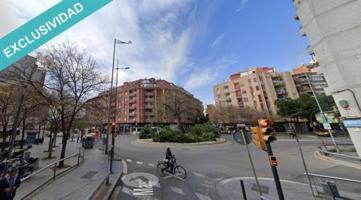 Piso en venta en L'Hospitalet de Llobregat photo 0