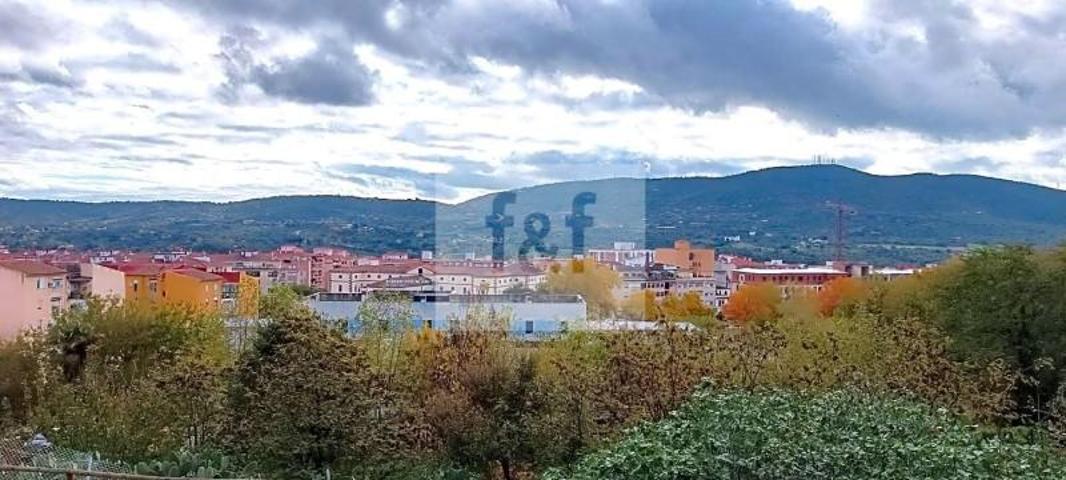 Piso en venta en Plasencia, Calle Juan de Ávalos, 10600 photo 0