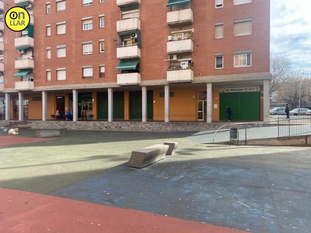 Local comercial en venta en Granollers, Can monic photo 0