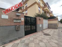 Piso en venta en Atarfe, Atarfe photo 0