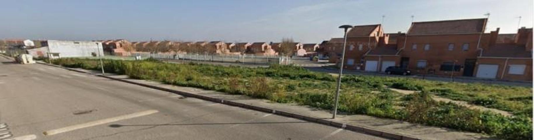 Adosada en venta en Chozas de Canales, Castilla la mancha photo 0