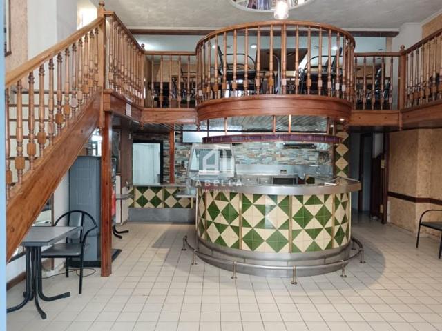 Local comercial en venta en Balaguer photo 0