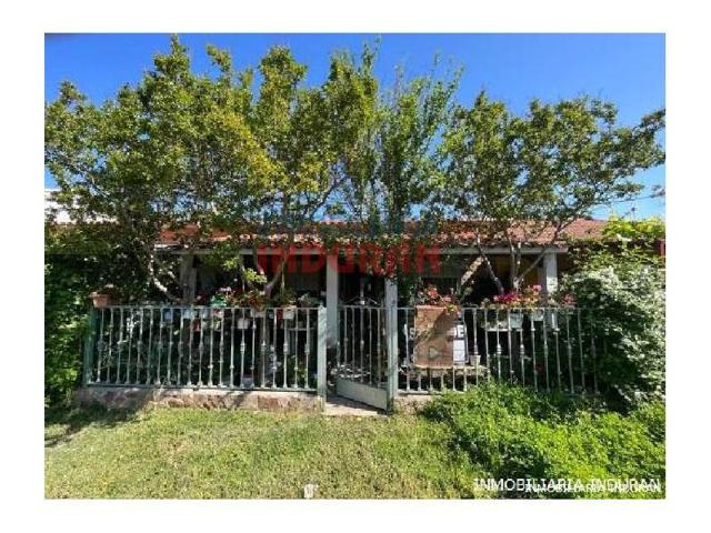 Casa con terreno en venta en Navalmoral de la Mata, Paraje La jara photo 0