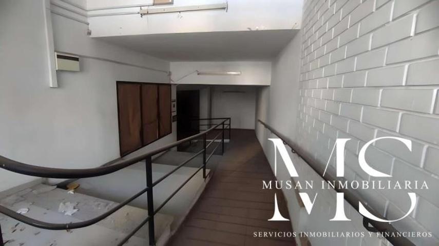 Local comercial en venta en Viator, Viator photo 0